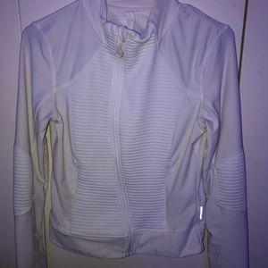 WHITE ATHLETIC JACKET 🤩